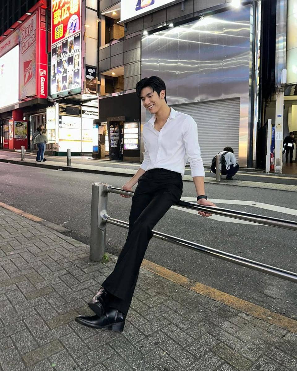 outfit minimalis ala Mos Panuwat (instagram.com/moslhong)