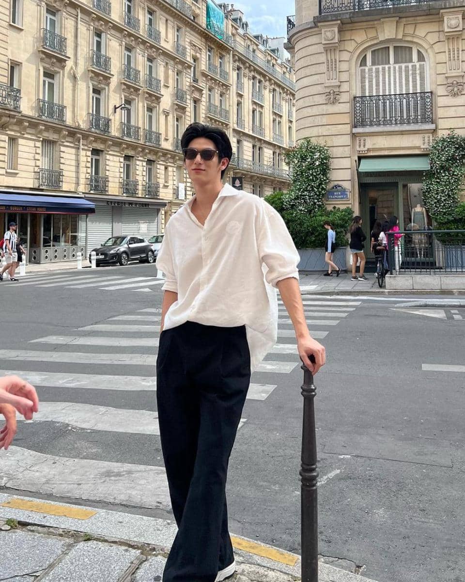 outfit minimalis ala Mos Panuwat (instagram.com/moslhong)