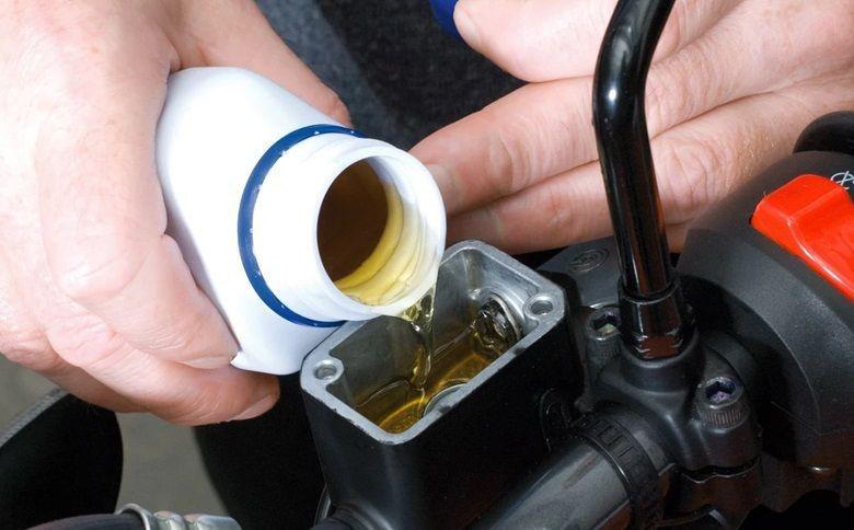 Daftar Harga Minyak Rem Motor Berkualitas dan Terbaik 2024