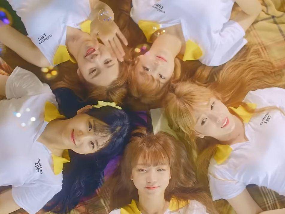 Penampilan Kim So Hee dan member I.B.I (youtube.com/1theK)