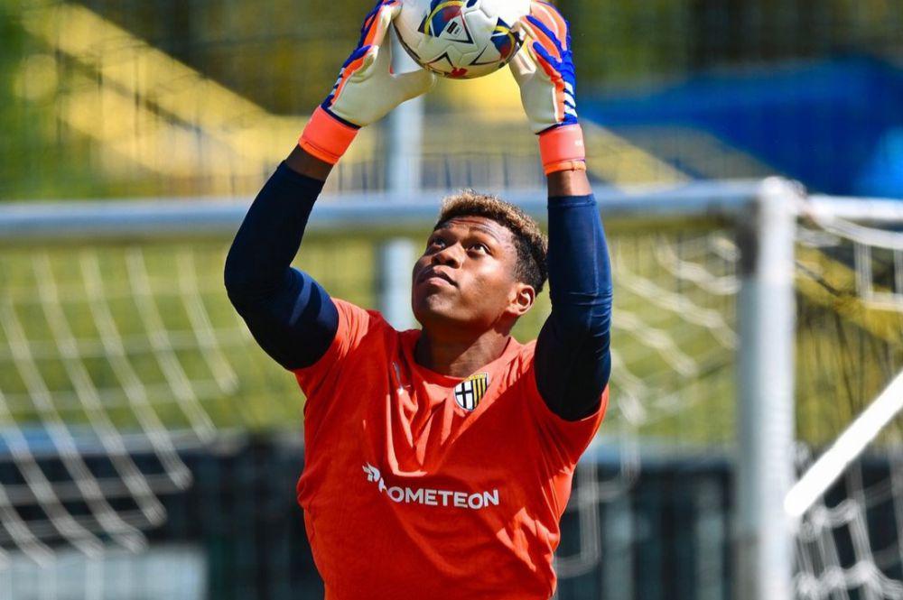 Zion Suzuki (instagram.com/parmacalcio1913)