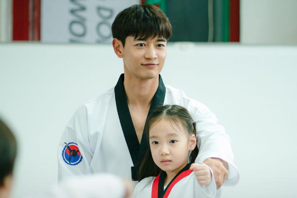 still cut drama Romance in House (instagram.com/jtbcdrama)