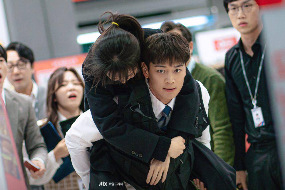 still cut drama Romance in House (instagram.com/jtbcdrama)