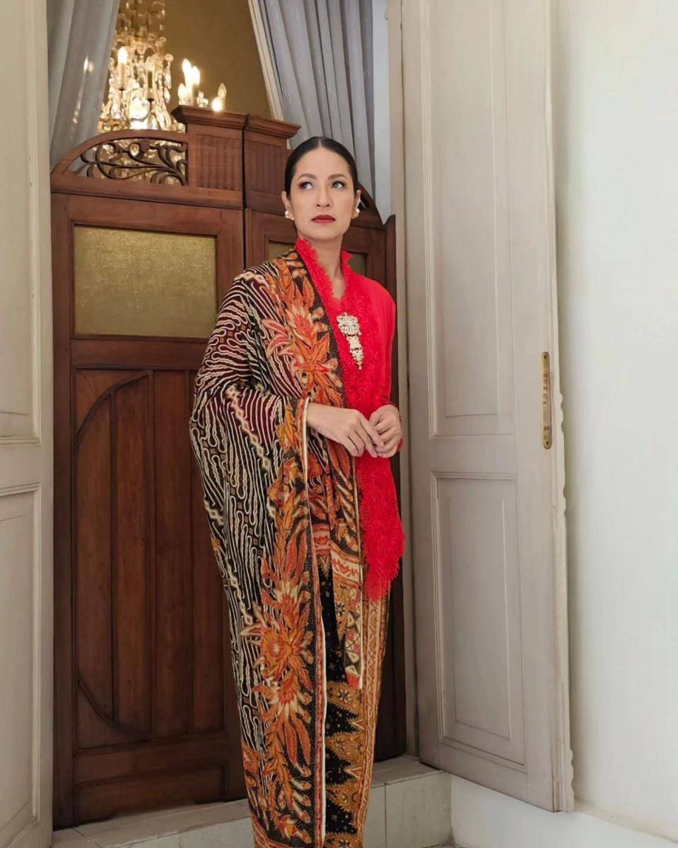 ide ootd MC 17 Agustus (instagram.com/sarinila)