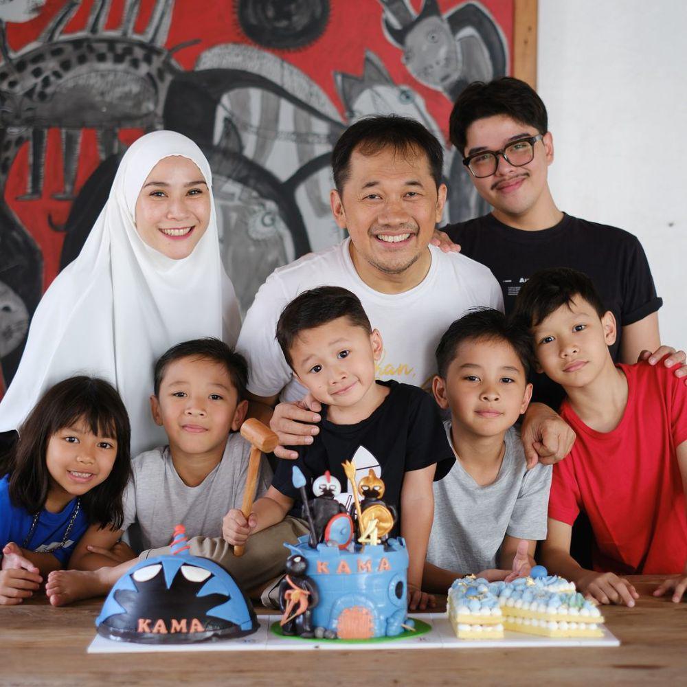 potret keluarga Zaskia Adya Mecca (instagram.com/zaskiadyamecca)