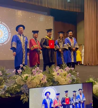 Chand Kelvin wisuda S2 di Malaysia (instagram.com/deasahirah)