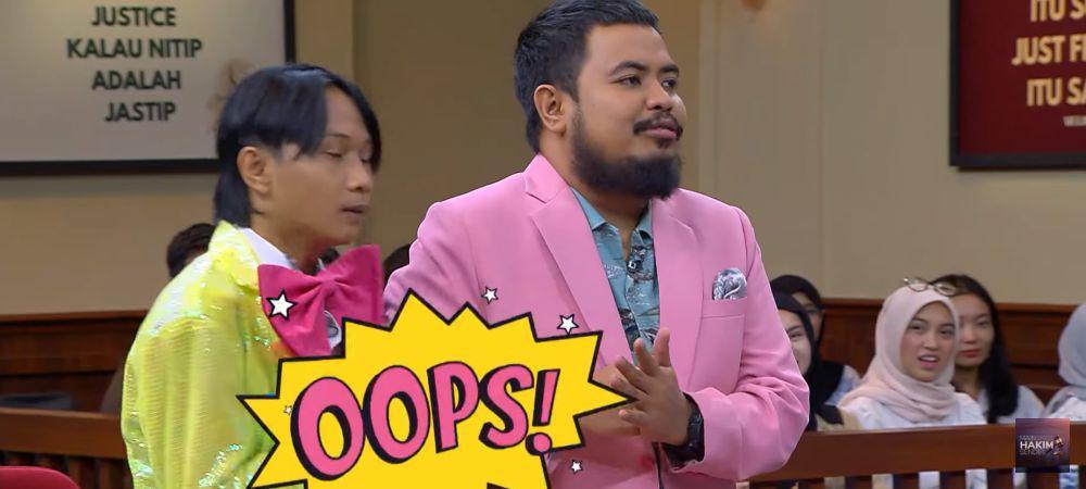 potret Fajar Sadboy cosplay jadi Hotman Paris di pengadilan (youtube.com/Mainhakimsendirinet)