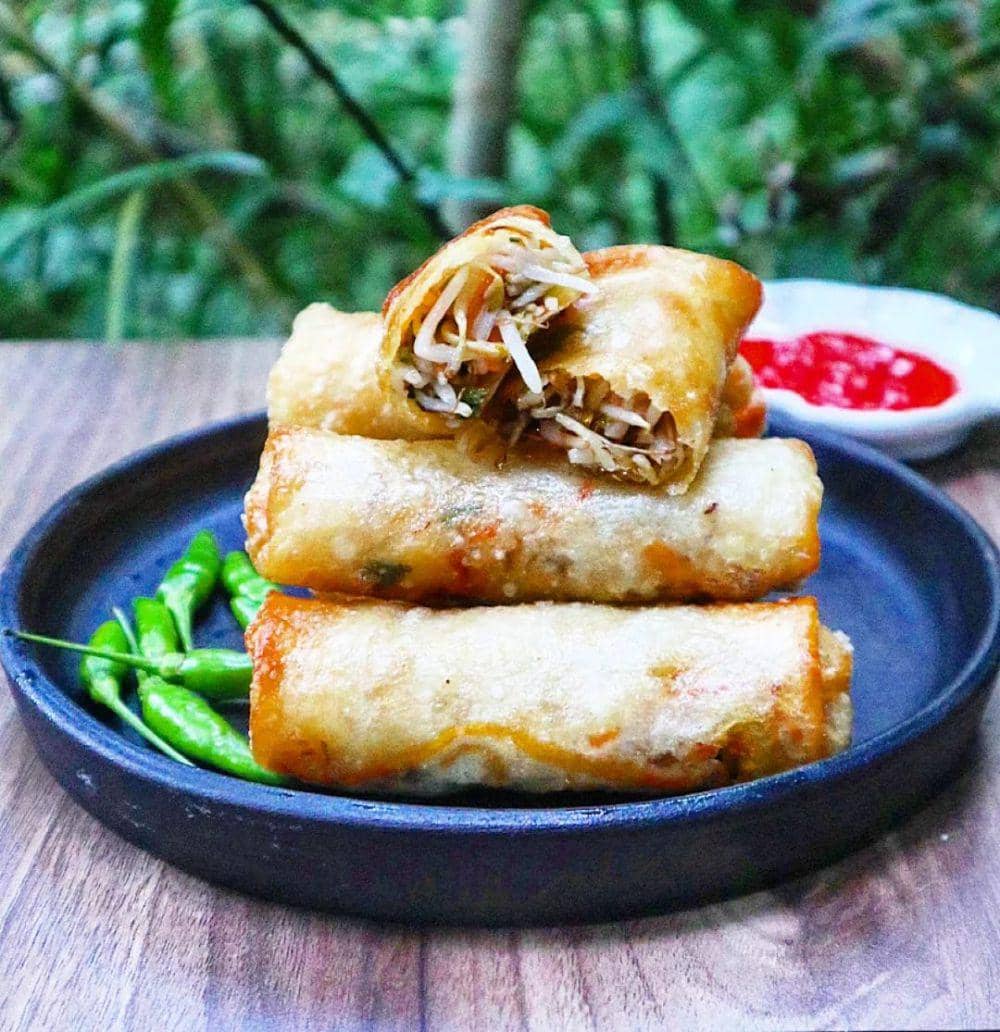 lumpia sayur goreng (instagram.com/regunancha)