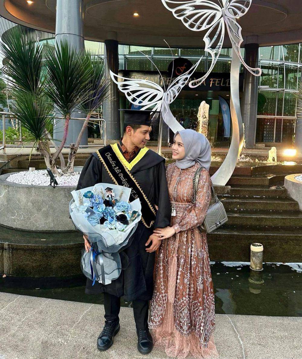 Chand Kelvin wisuda S2 di Malaysia (instagram.com/deasahirah)