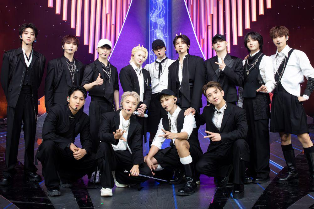 SEVENTEEN (dok. Weverse/SEVENTEEN)