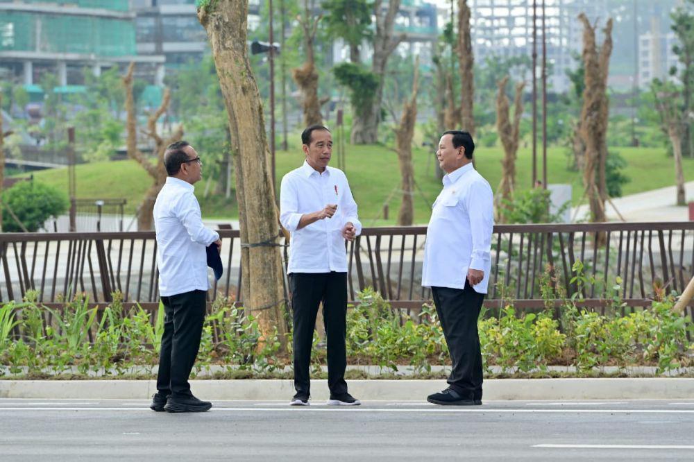 Potret Presiden Jokowi dan Prabowo Subianto meninjau proyek di IKN (dok. Sekretariat Presiden)