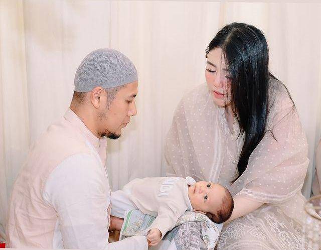 potret akikah anak Via Vallen (instagram.com/aghamradia)