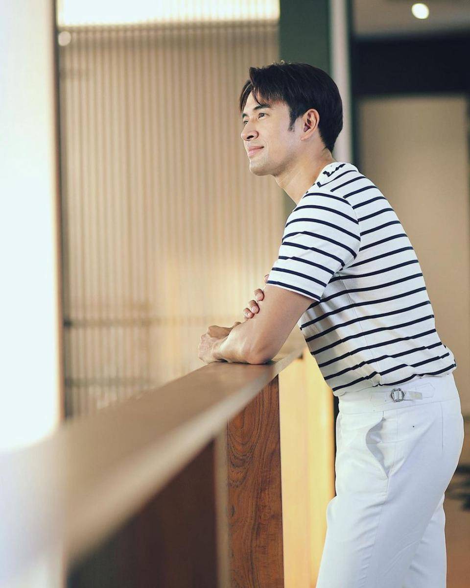 potret OOTD celana putih ala Great Warintorn (instagram.com/great_rider10)