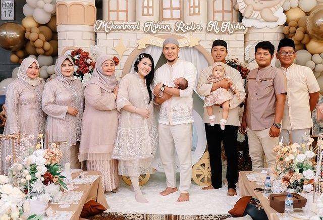 potret akikah anak Via Vallen (instagram.com/aghamradia)