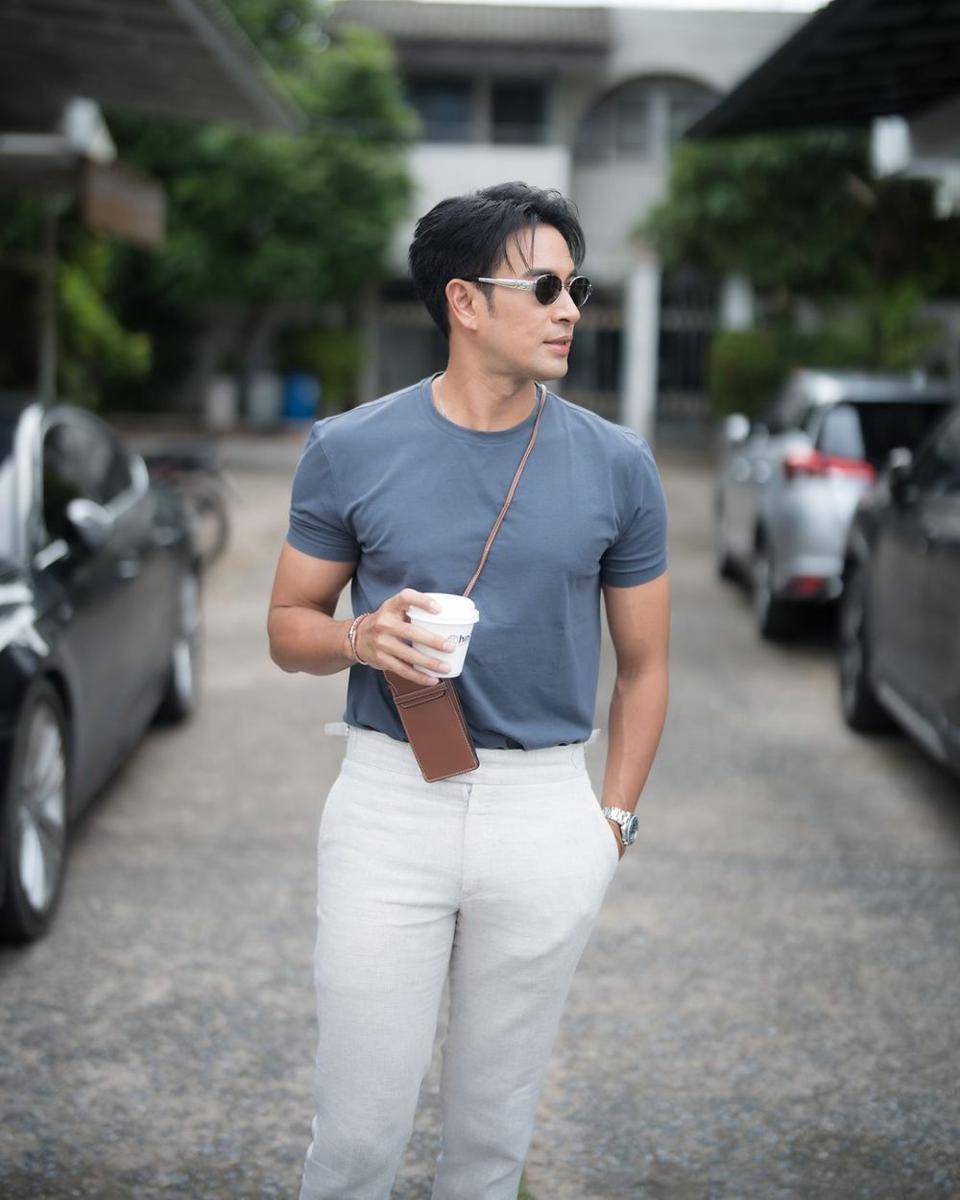 potret OOTD celana putih ala Great Warintorn (instagram.com/great_rider10)