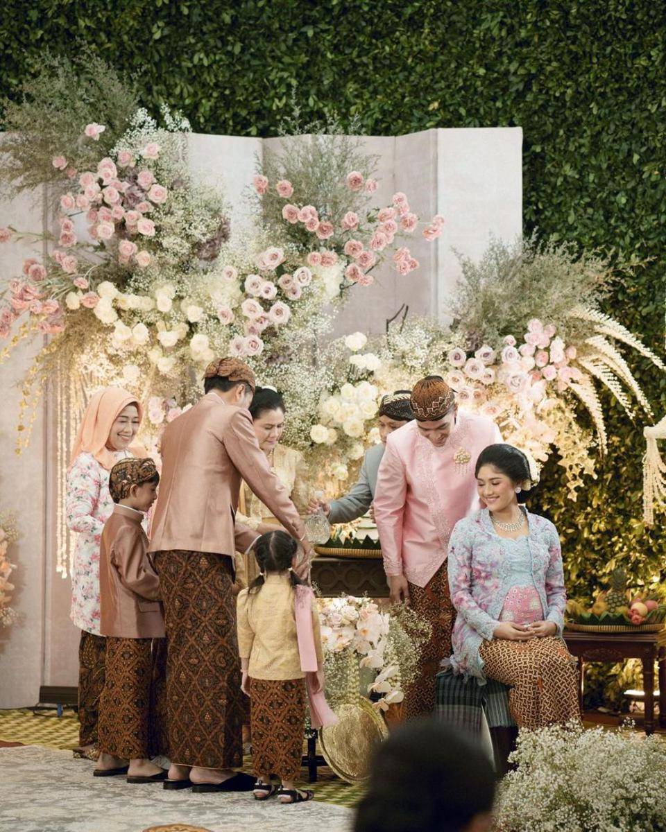 potret keluarga Erina Gudono (instagram.com/didietmaulana)