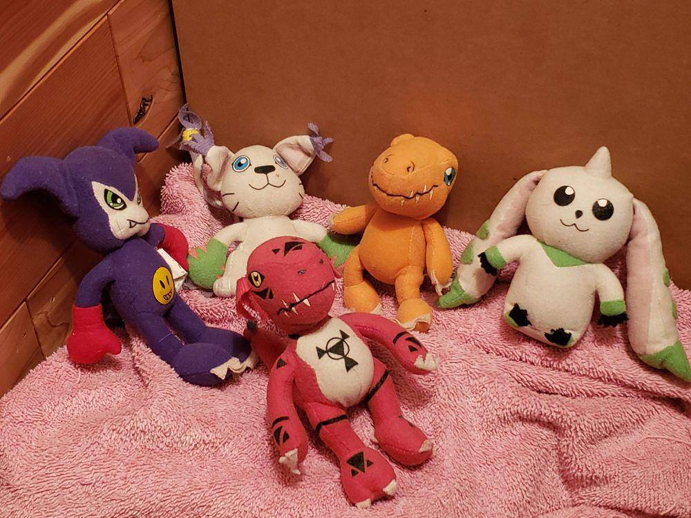 potret koleksi boneka Digimon (reddit.com/r/digimon)