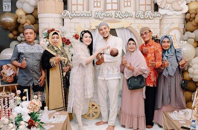 potret akikah anak Via Vallen (instagram.com/aghamradia)