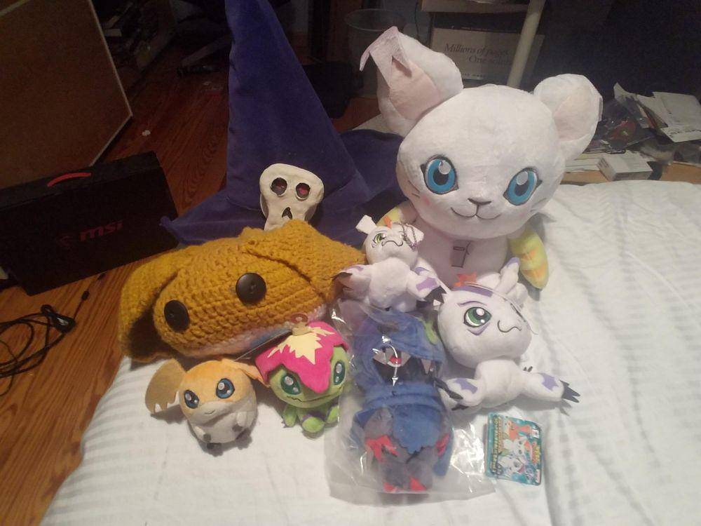 potret koleksi boneka Digimon (reddit.com/user/Ornithoper)