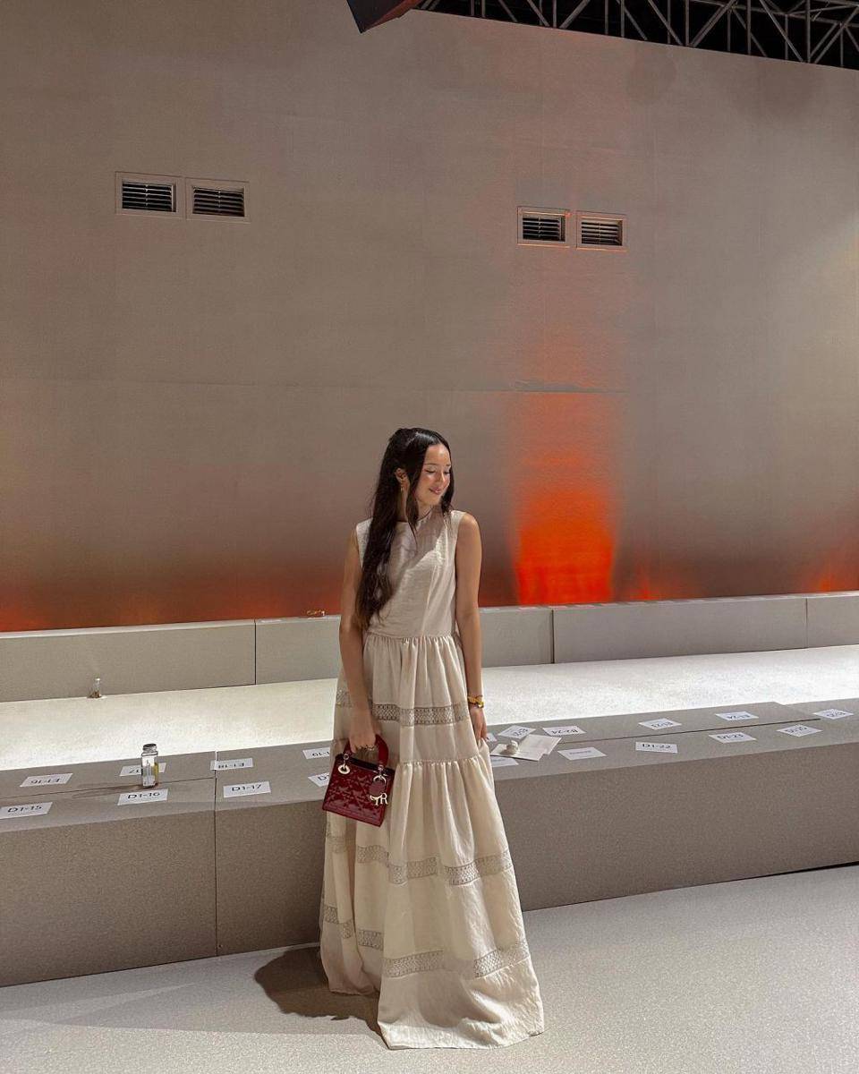 baju fashion show tema merah putih (instagram.com/bebytsabina)