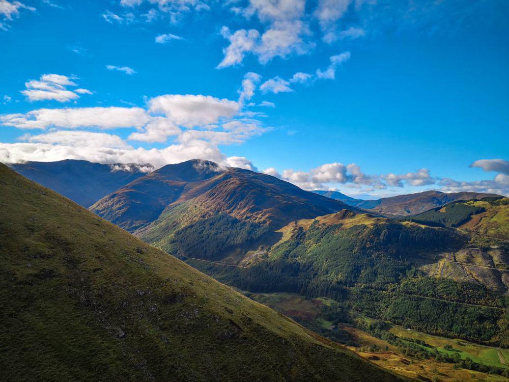 Gunung Ben Nevis (unsplash.com/Migle Siauciulyte)