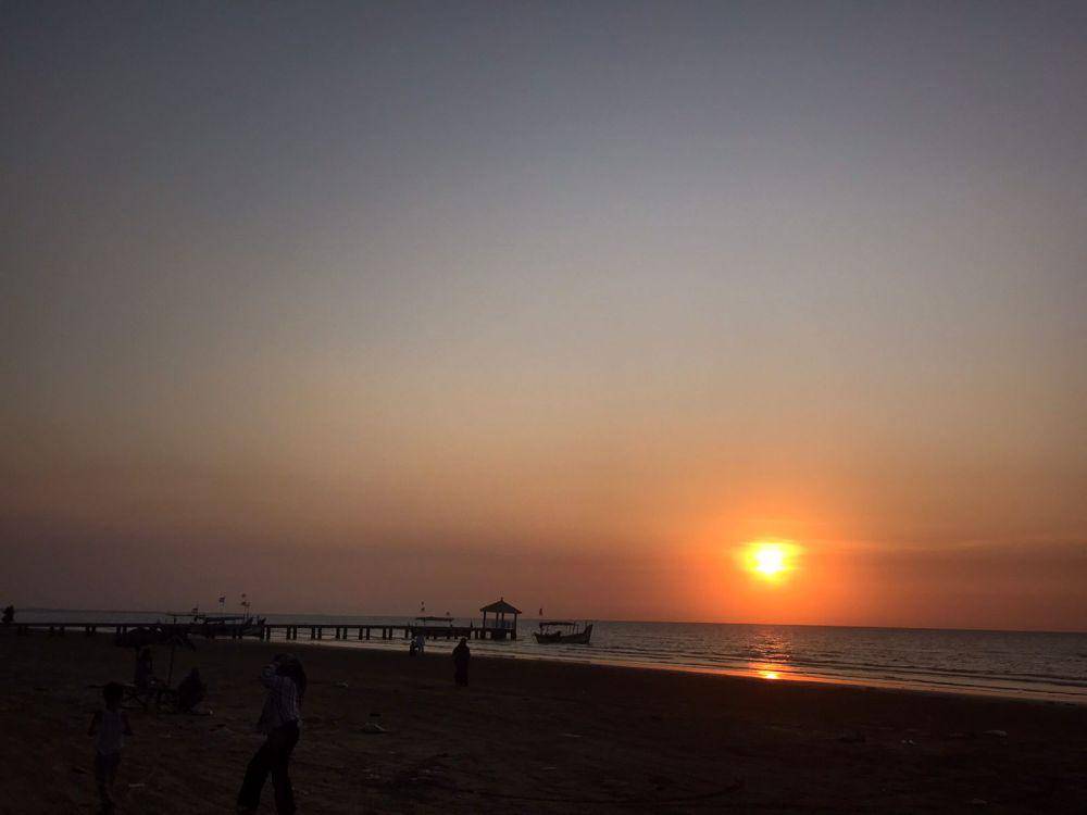 Pantai Karang Jahe Rembang (Dok. Pribadi/Tamara Febriyanti)