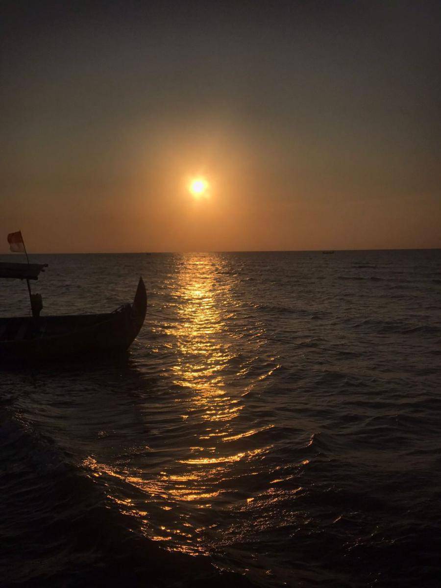 Pantai Karang Jahe Rembang (Dok. Pribadi/Tamara Febriyanti)