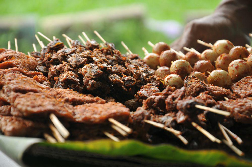 Ilustrasi sate-satean di angkringan. (pixabay.com/Soerachmad)
