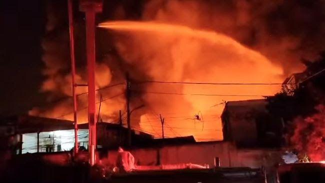 Kebakaran di Manggarai Diduga akibar HP Meledak