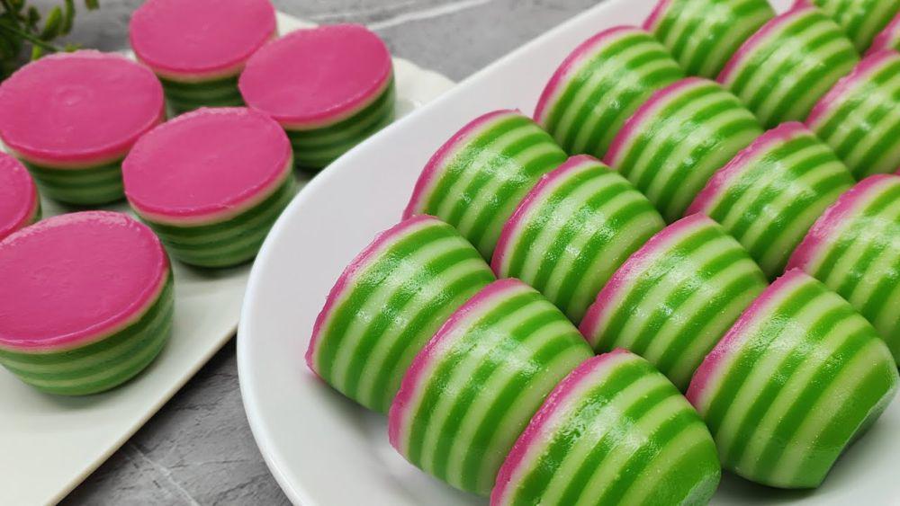 lapis mini tepung tapioka (YouTube.com/CR COOK)