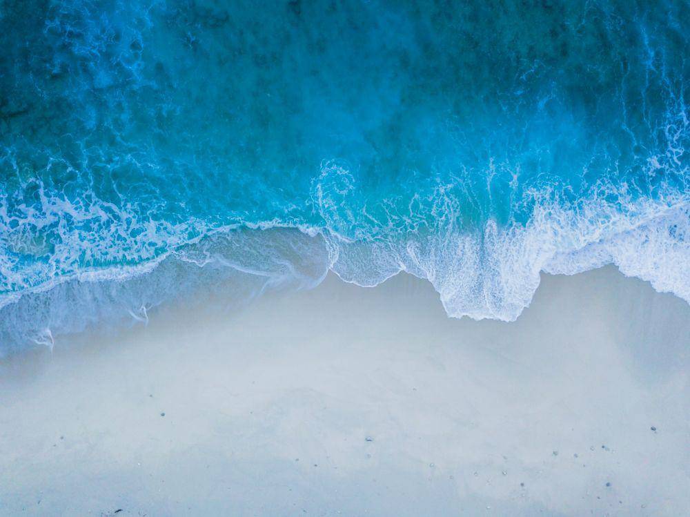 Ilustrasi pantai cantik (unsplash.com/reallynattu)