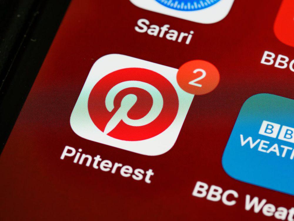 ilustrasi logo pinterest (pexels.com/Brett Jordan)