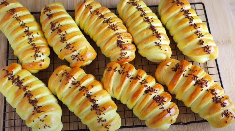 Resep Roti Pisang Cokelat untuk Bekal atau Camilan saat Santai
