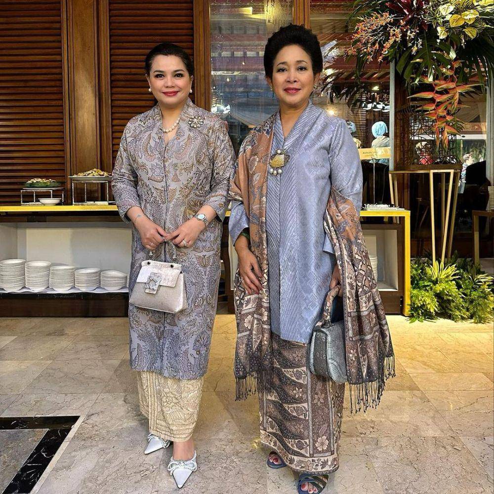 Kebaya Titiek Soeharto dan Yanti Airlangga. (instagram.com/yanti.airlangga | instagram.com/titieksoeharto)