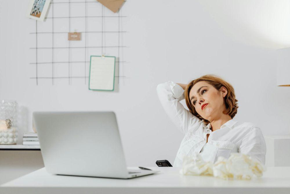 5 Alasan Overthinking Bisa Bikin Badan Gampang Capek, Gangguan Tidur
