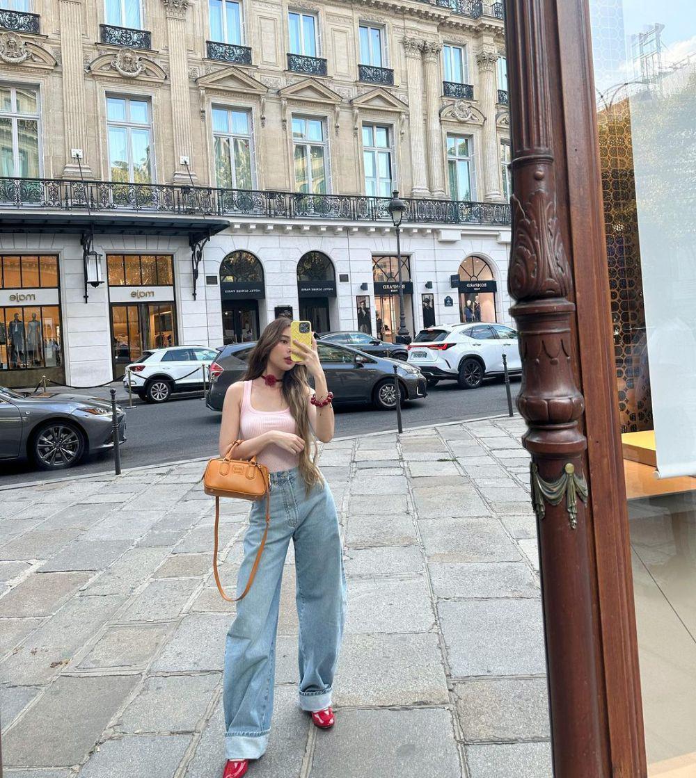outfit Kao Supassara (instagram.com/supassra_sp)