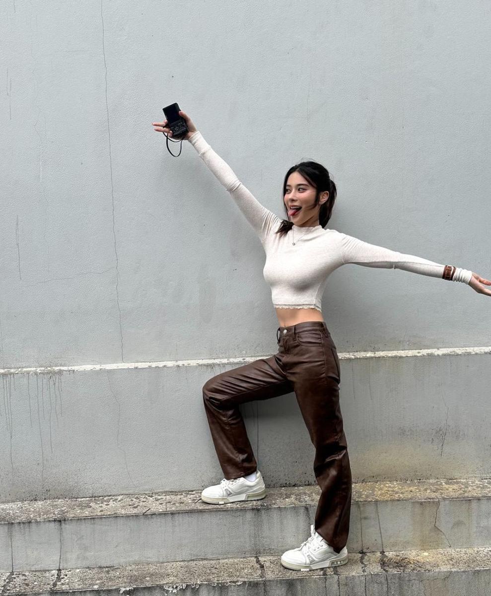 outfit Kao Supassara (instagram.com/supassra_sp)