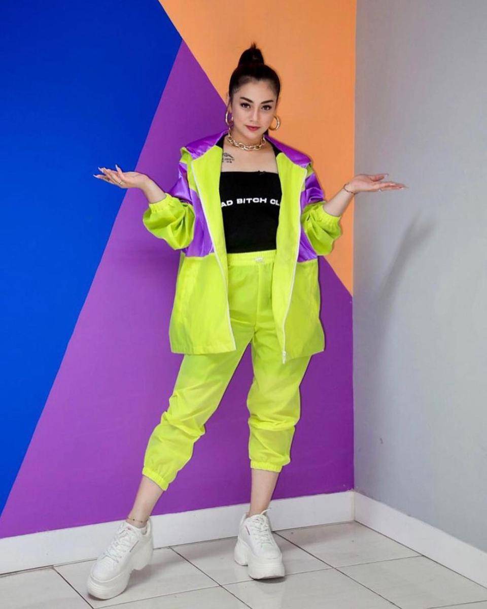 outfit Celine Evangelista (instagram.com/celine_evangelista)