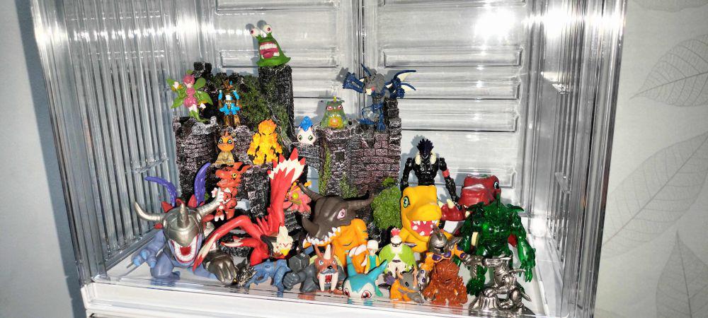 potret koleksi fantastis figur aksi Digimon (reddit.com/user/Master-Seaweed1999)
