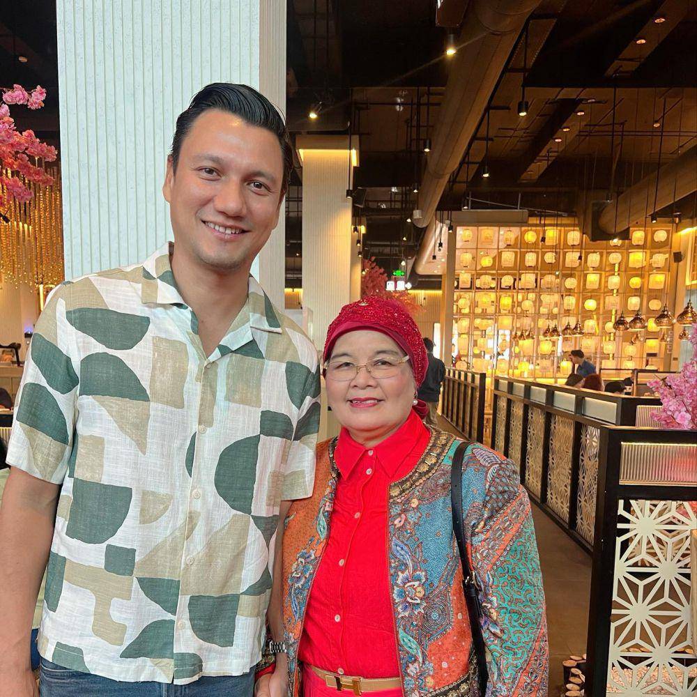 ulang tahun ibunda Titi Kamal (Instagram.com/titi_kamall)