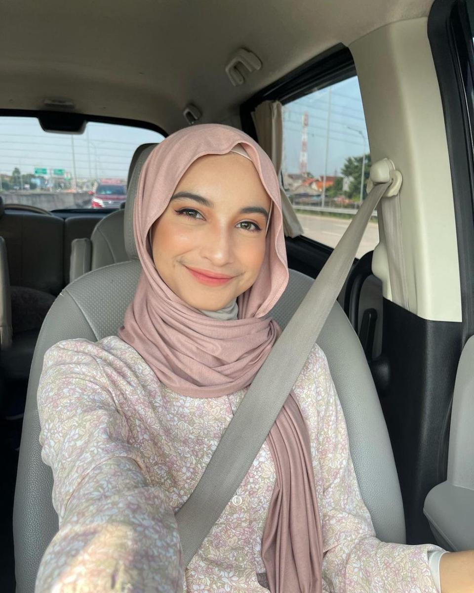 makeup natural ala Cut Intan Nabila (instagram.com/cut.intannabila)