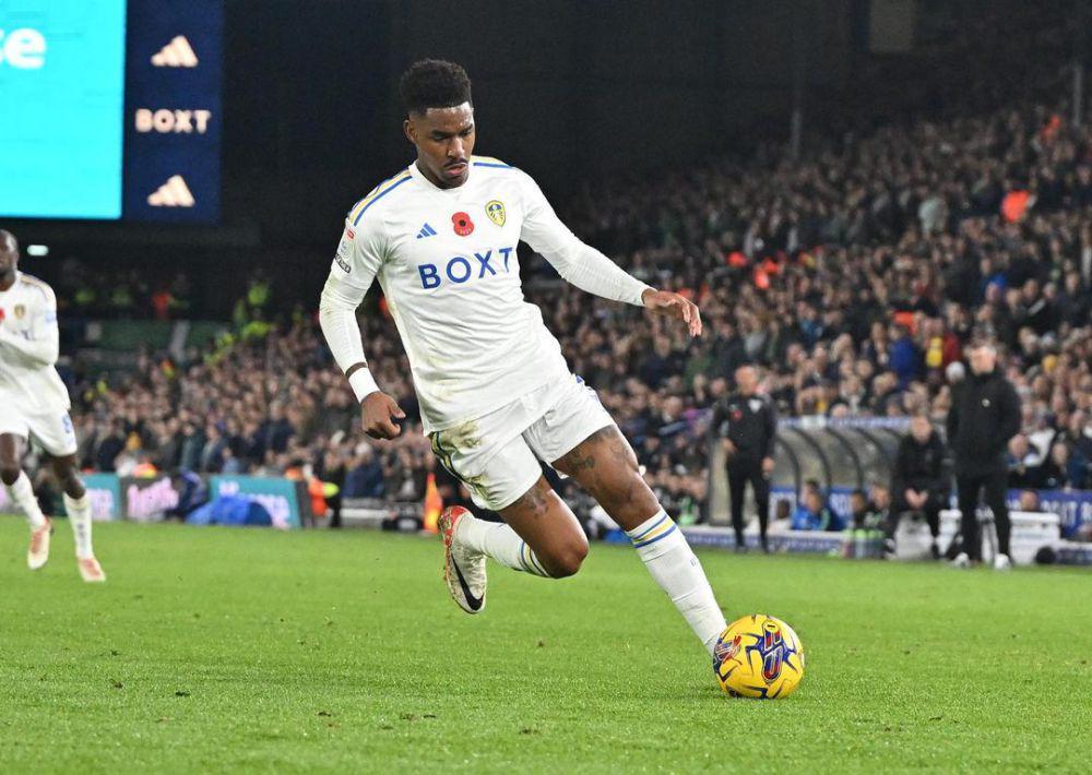 Junior Firpo saat berseragam Leeds United. (instagram.com/juniorfirpo3)