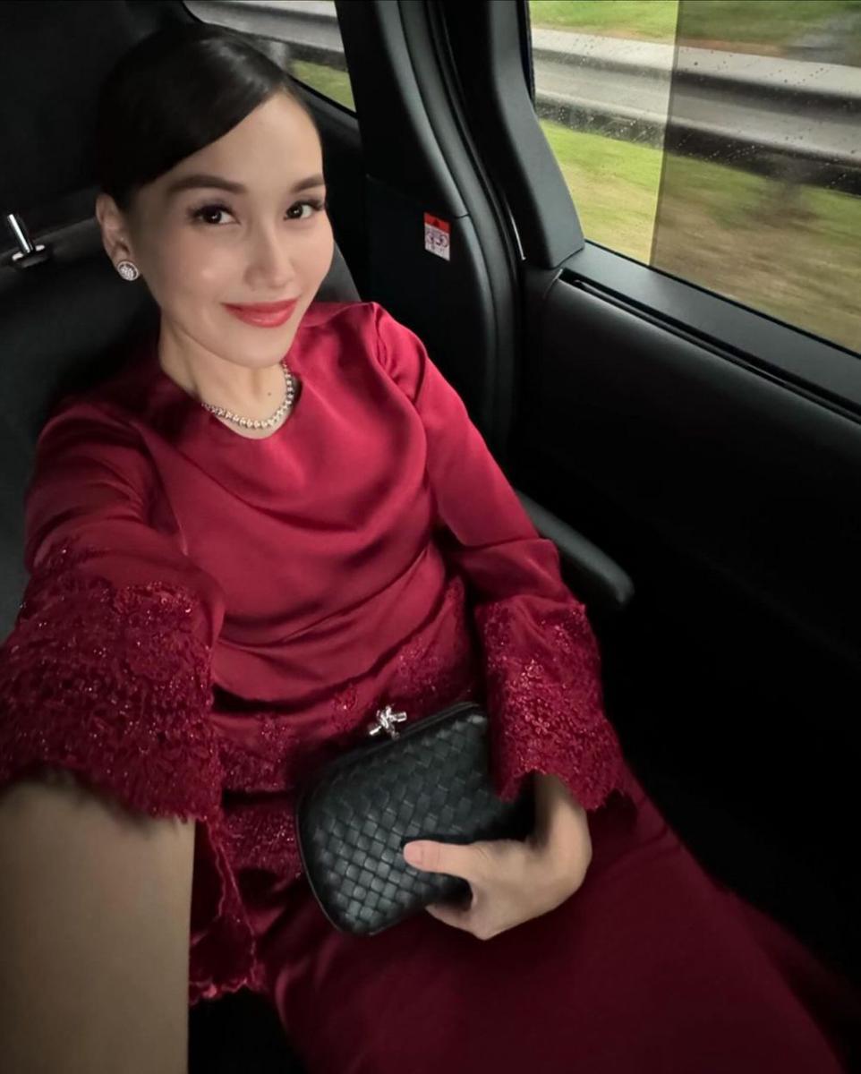 makeup kondangan ala Ayu Ting Ting (instagram.com/ayutingting92)