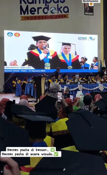 Pasha Ungu dan Adelia wisuda (Instagram.com/pashaungu_vm)