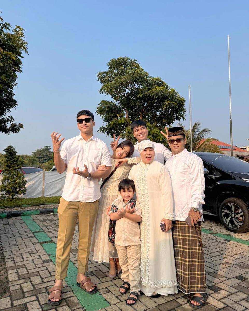 barang peninggalan Vanessa Angel (Instagram.com/dewizuhriati)
