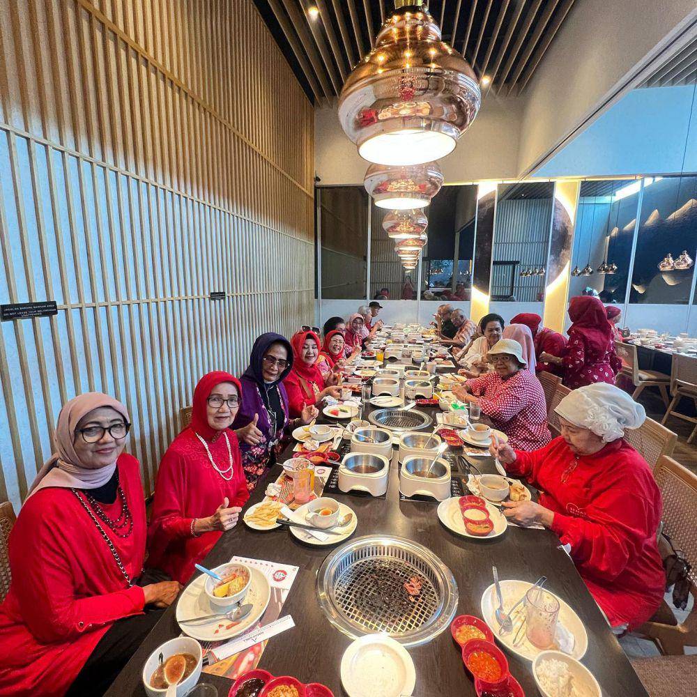 ulang tahun ibunda Titi Kamal (Instagram.com/titi_kamall)