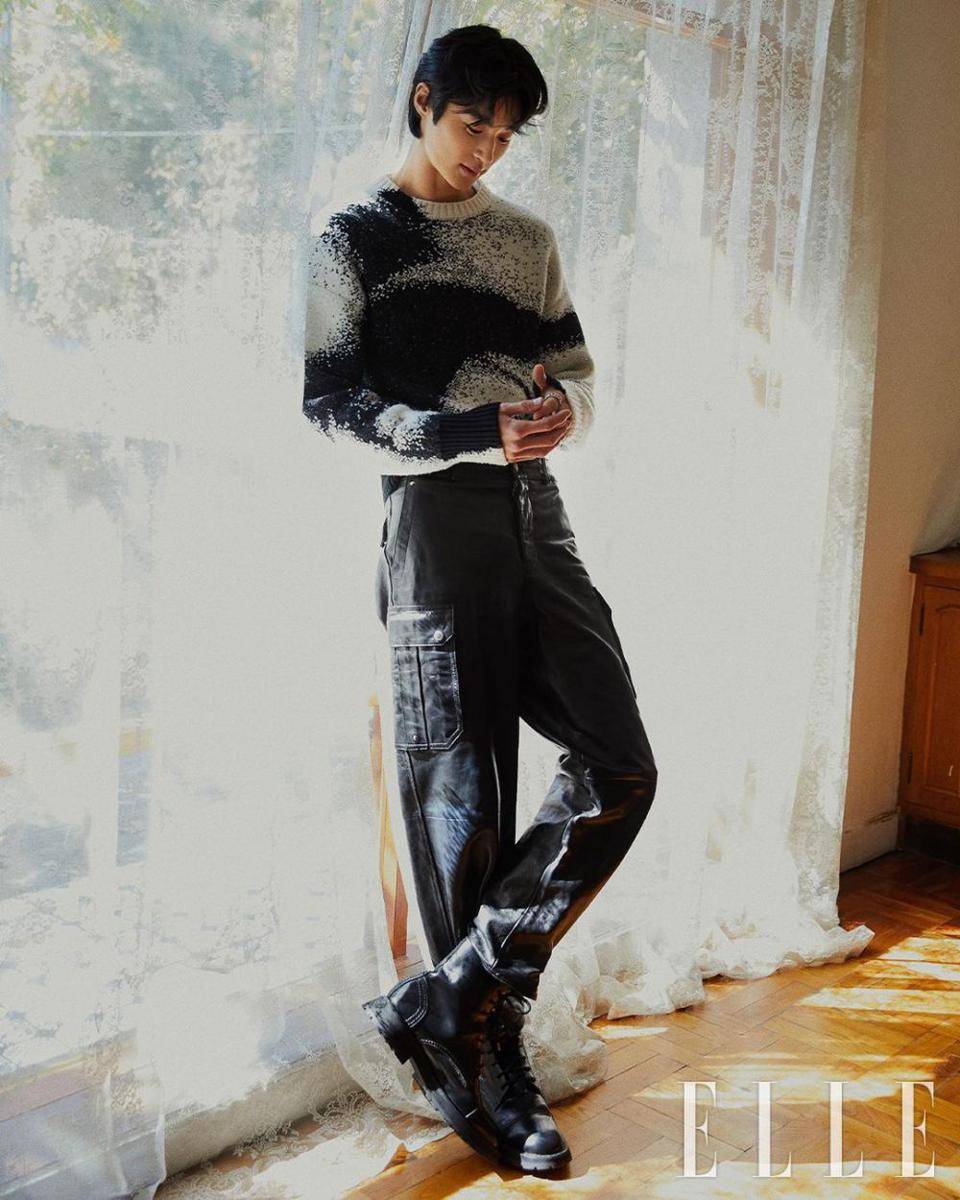 OOTD knitwear ala Byeon Woo Seok (instagram.com/byeonwooseok)