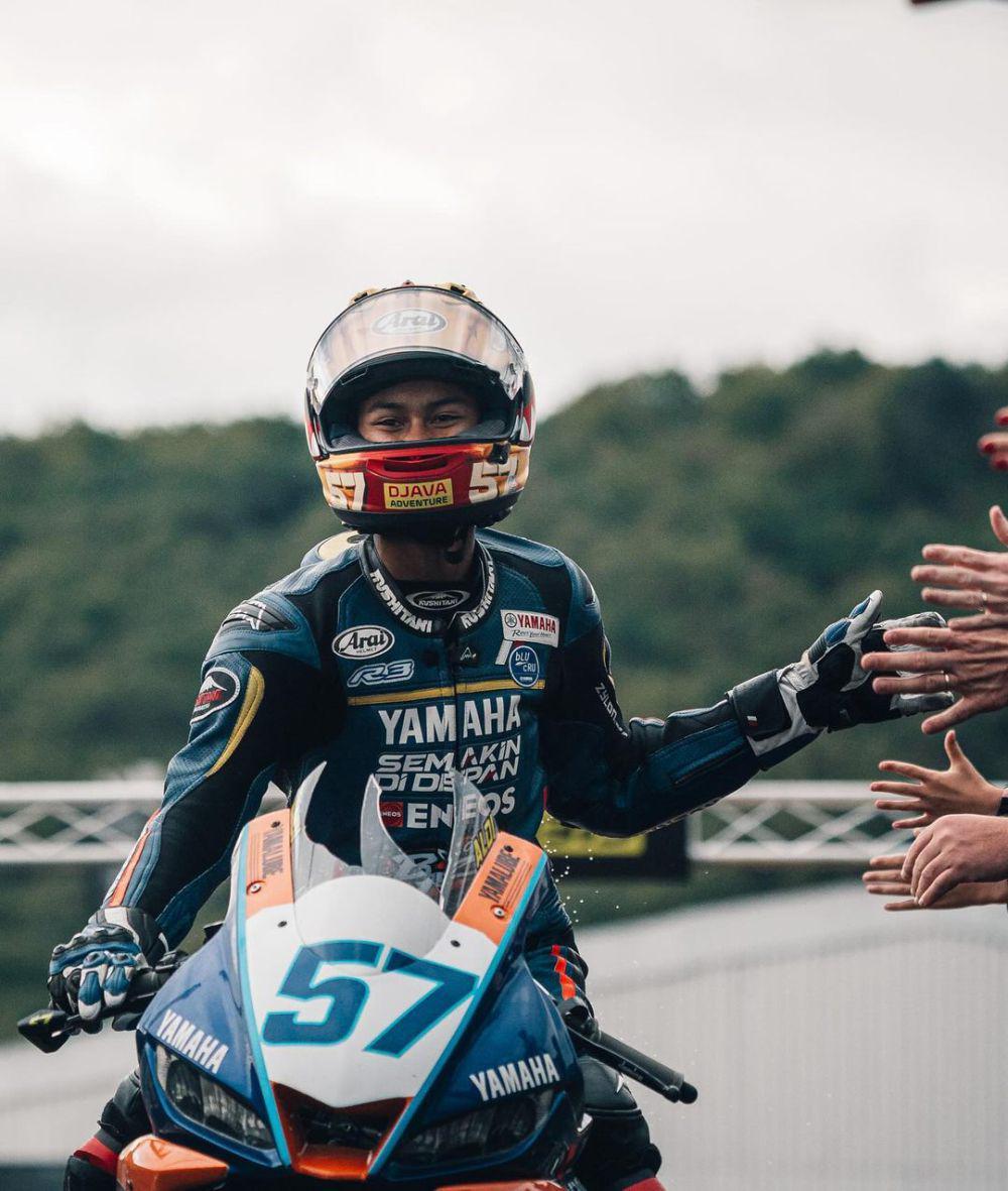 Aldi Satya Orang Indonesia Pertama Juara Balap Motor Dunia