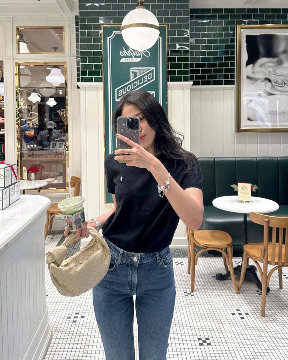 outfit Shasa Zhania (instagram.com/shazhaniaa)