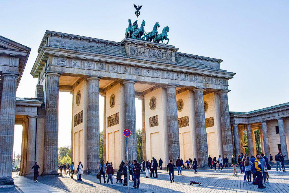 Brandenburg Gate, Berlin (pixabay.com/nikolaus_bader)